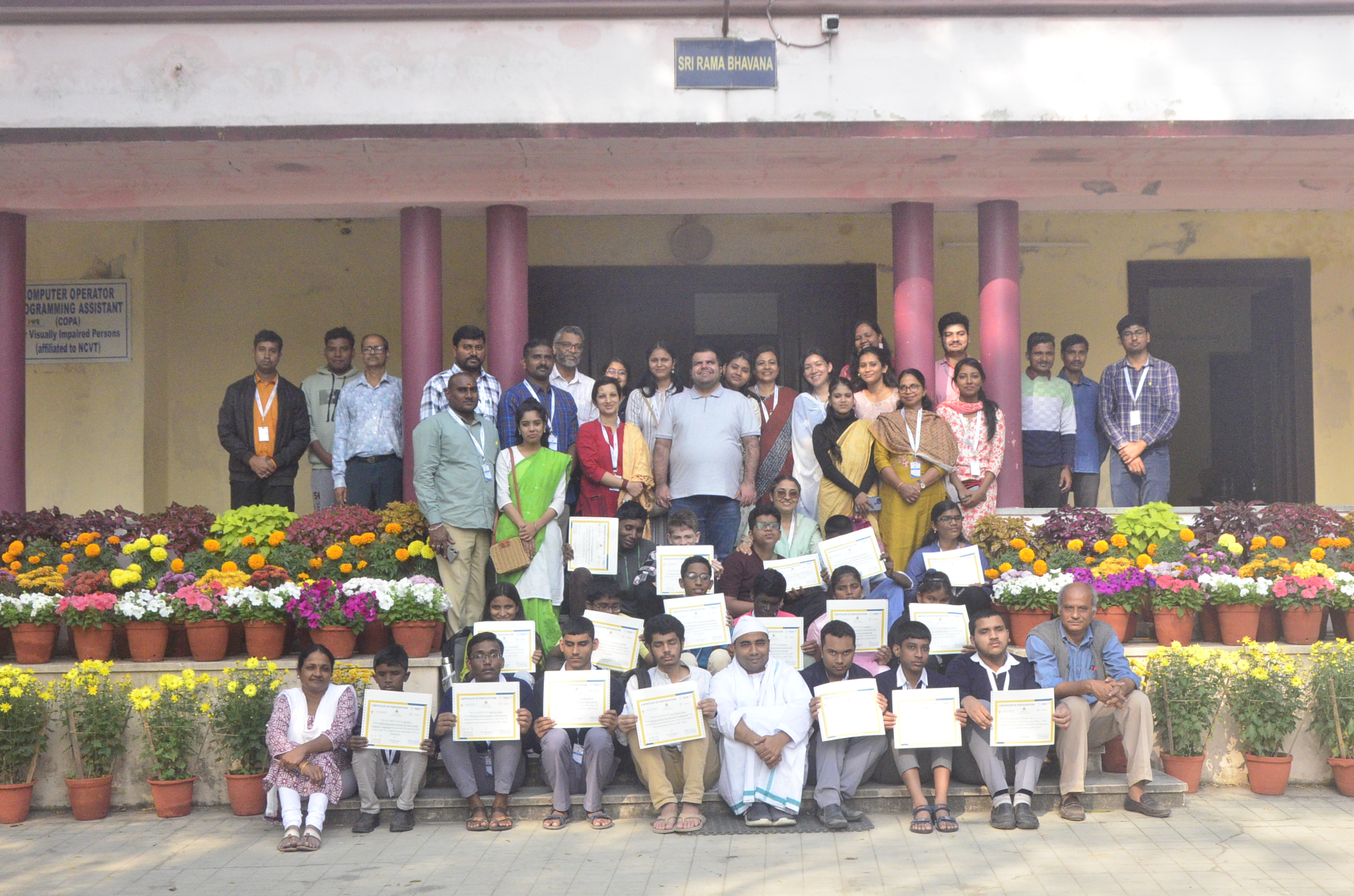 Group photo of all participants